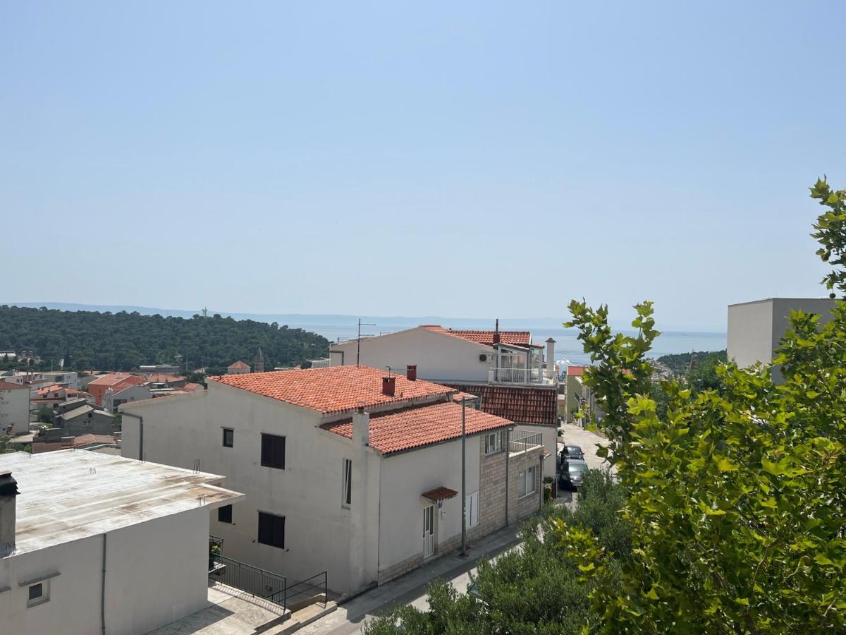 Apartment Lucija - Cozy Flat In The City Center With A Sea View & Parking Makarska Exterior photo