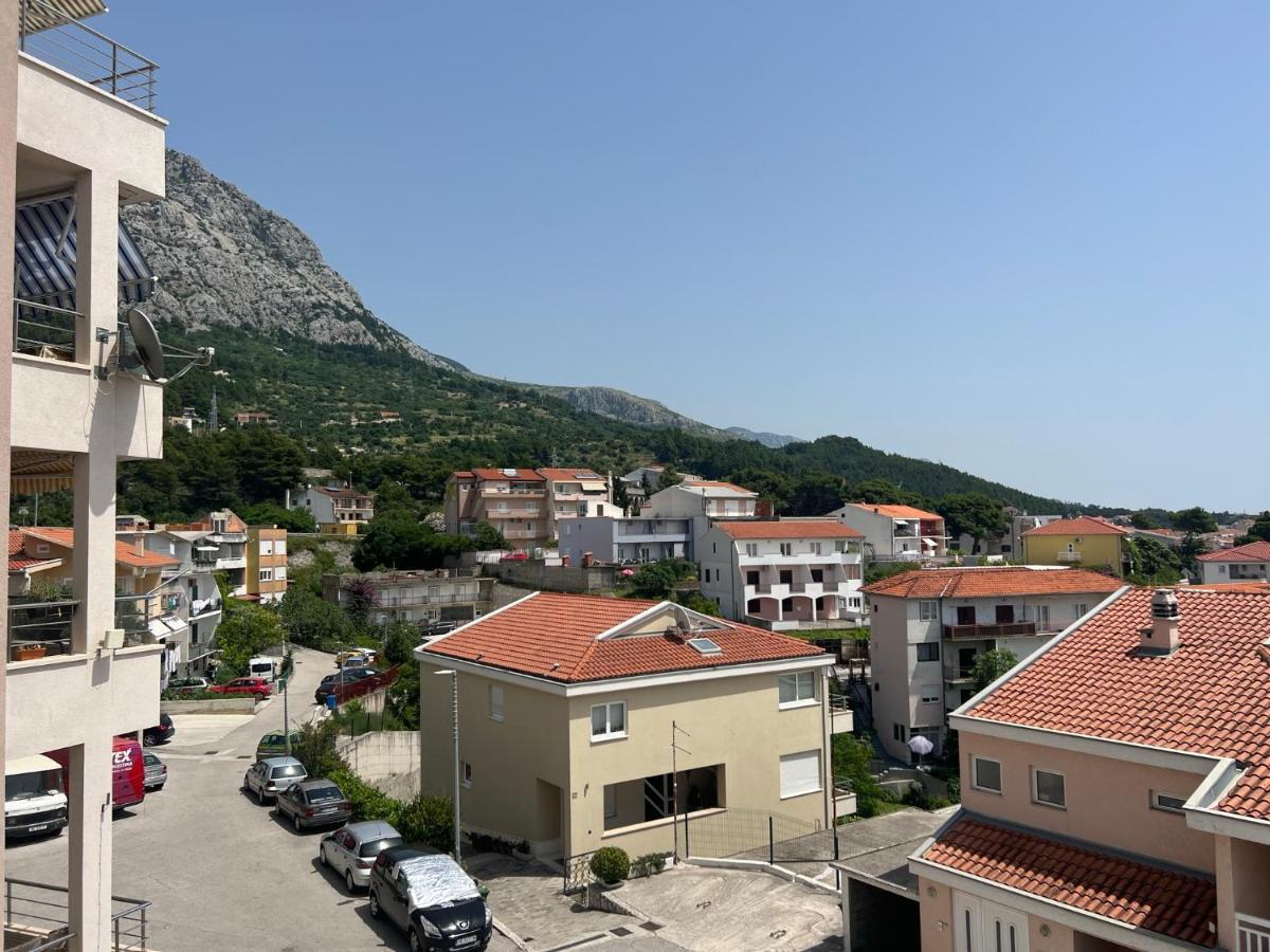 Apartment Lucija - Cozy Flat In The City Center With A Sea View & Parking Makarska Exterior photo